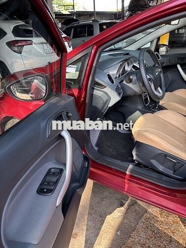 Ford Fiesta 2011 Tự động 43.000 km Đỏ