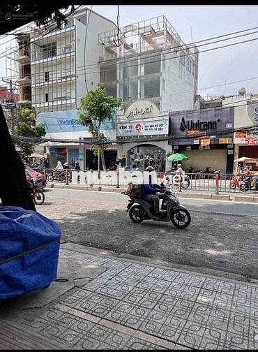 BÁN NHÀ MẶT TIỀN QUANG TRUNG ĐỐI DIỆN CHỢ HẠNH