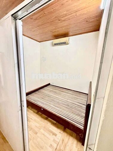 Mảnh đất còn sót lại ,74m , Mt 5m , sát trường chợ , 30m ra mặt phố