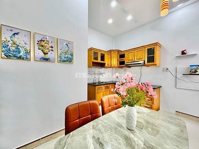Chủ bán gấp nhà Cao Thắng, Quận 3. Giao Nguyễn Đình Chiểu - 1,840 tỷ