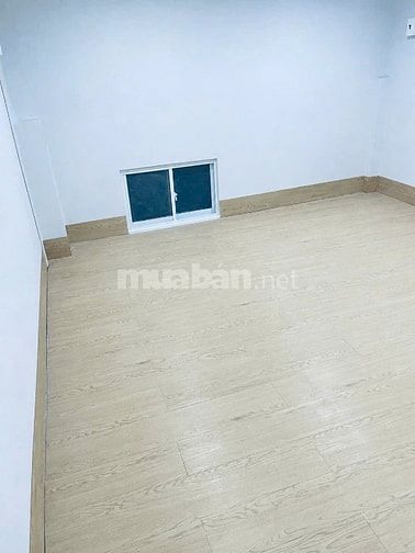 (🌹hh 40tr) Nhà 2 lầu ngay ngã tư Lạc Long Quân Âu Cơ