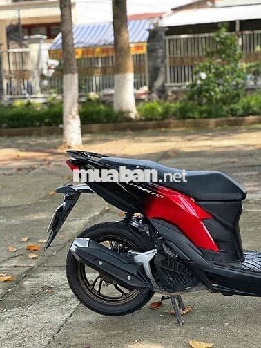 Honda Vario 2024 125cc Đỏ đen 8000 km