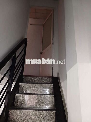 nhà mới sạch xẽ giá thuê 8tr,p16 ,GV