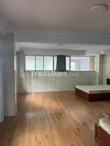 Chính chủ cần bán nhà vị trí đẹp tại Bình Hưng Hòa