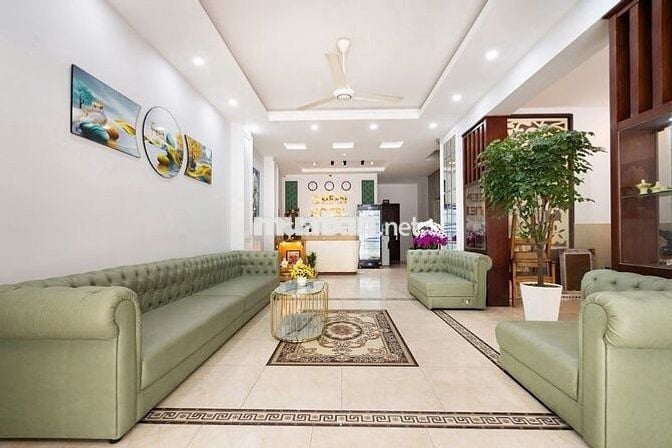 Khách sạn Green Sân Bay tuyển lẽ tân ca đêm