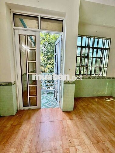 CHO THUÊ PHÒNG SIÊU THOÁNG VỚI 2 CỬA SỔ VÀ BAN CÔNG RIÊNG