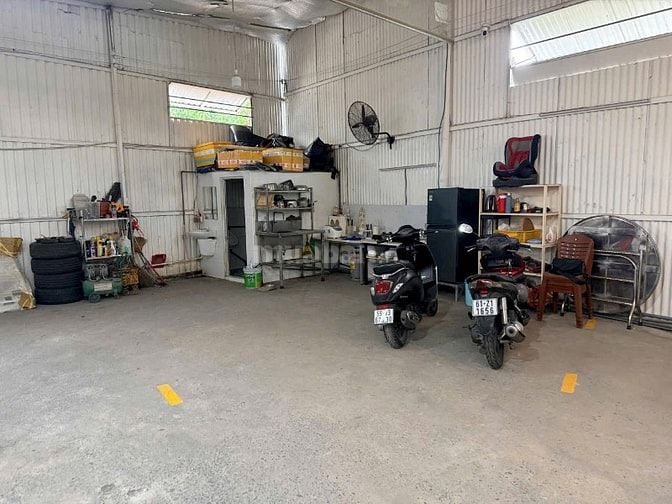 Cho Thuê Xưởng 400m2 - Đường To - Giá Tốt