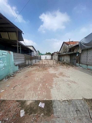 Cần bán nhanh lô đất gần 300m2, SHR, giá 14,8 tỷ. 
