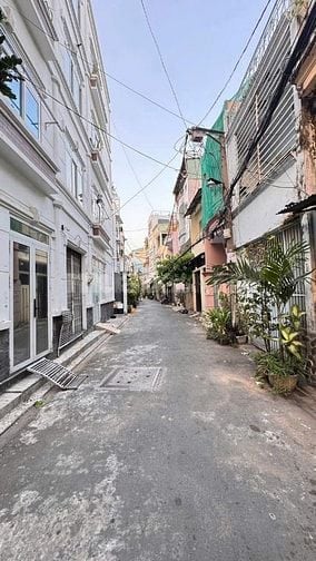 Nhà dt11m2 đúc mới 100% 2 lầu Sthuong 2pn hẻm 3m Âu Cơ, Q. Tân Bình