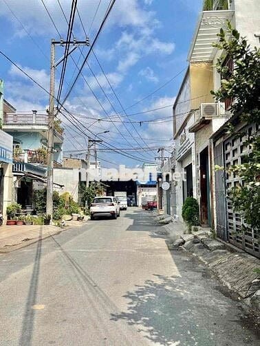 Mặt Tiền nội bộ 10m Khu ĐỘC LẬP,  3 Tấm, 4 x 18m, 4 Phòng Ngủ, 4 wc