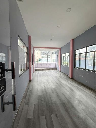 Bán Hoặc Cho Thuê Nhà 2 MT Vị Trí Vàng Ngay Ngã Tư 3/2 Và Sư Vạn Hạnh