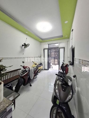 Bán Nhà 3,2mx13,5m 2 lầu Hẻm Lê Thành Phương P15Q8