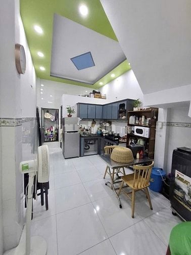Bán Nhà 3,2mx13,5m 2 lầu Hẻm Lê Thành Phương P15Q8