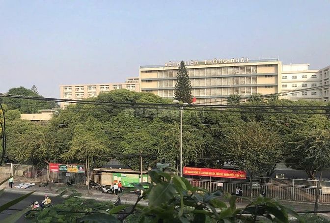 Bán nhà VỊ TRÍ ĐẸP HXT ngang 5.3m 122m2 CMT8 KD buôn bán gần BV 19 tỷ