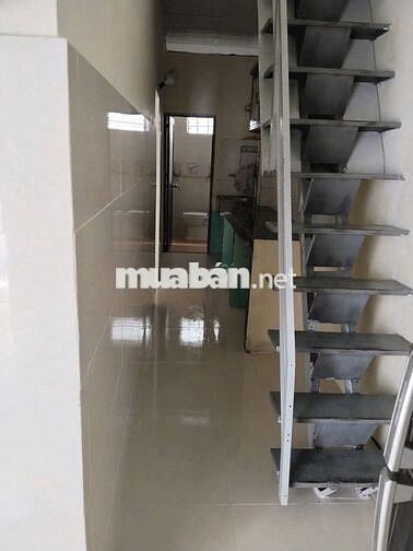 cần cho thuê nhà gần làng đại học