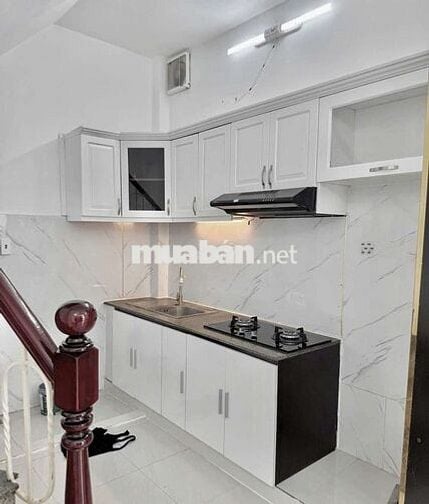 nhà mới kèn 2 lầu st 2pn 3vs hồ hảo hớn