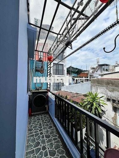 Nhà đẹp chính chỉ ở liền hẻm 3m thông.