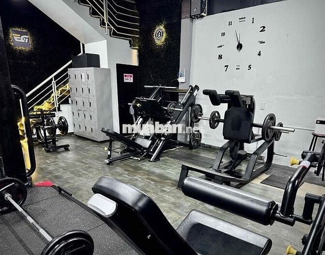 Tuyển nhân viên trực quây lễ tân ca sáng phòng gym