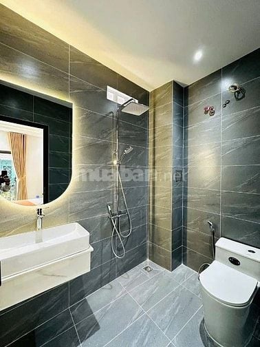 Giảm thêm 70triệu bán nhanh nhà Nguyễn Lâm - Vài bước ra mặt đường