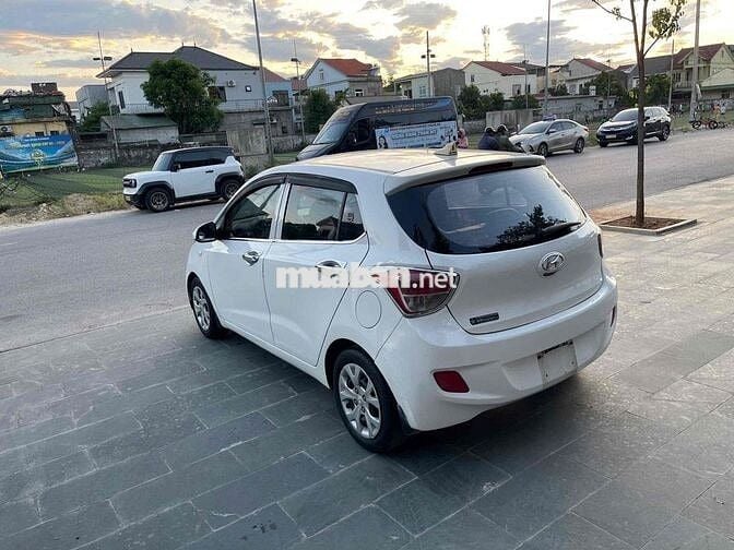 Hyundai i10 2014 màu Trắng