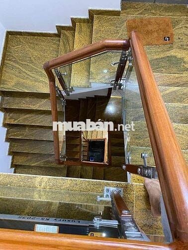 nhà cho thuê phun nội thất như hình