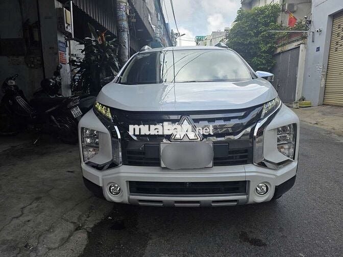 Mitsubishi Xpander Cross 2021 ODO 4vạn Màu Trắng