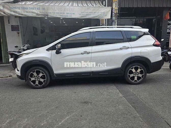 Mitsubishi Xpander Cross 2021 ODO 4vạn Màu Trắng