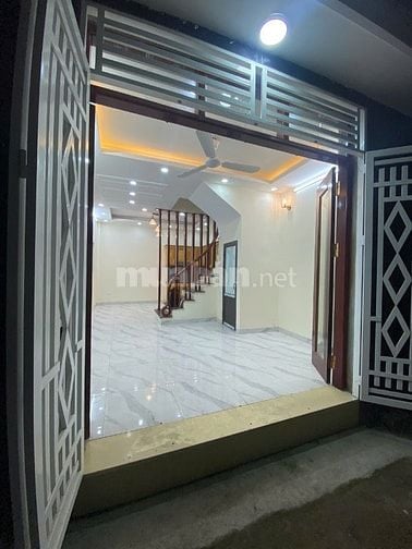 Cho thuê nhà tại ngõ 215 đường Hoà Bình, tổ 16 Yên Nghĩa, Hà Đông.
