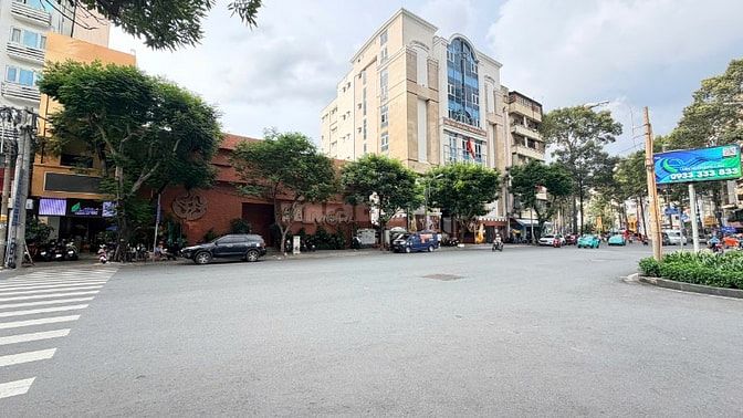 Bán nhà 24x33m - mặt tiền đường Trần Hưng Đạo, phường Bến Thành