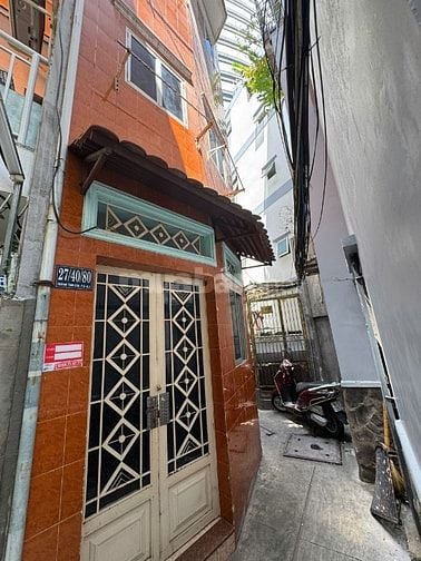 Cho thuê nhà nguyên căn 2 lầu, số 27/40/80 Huỳnh Tịnh Của, Quận 3, 3x6