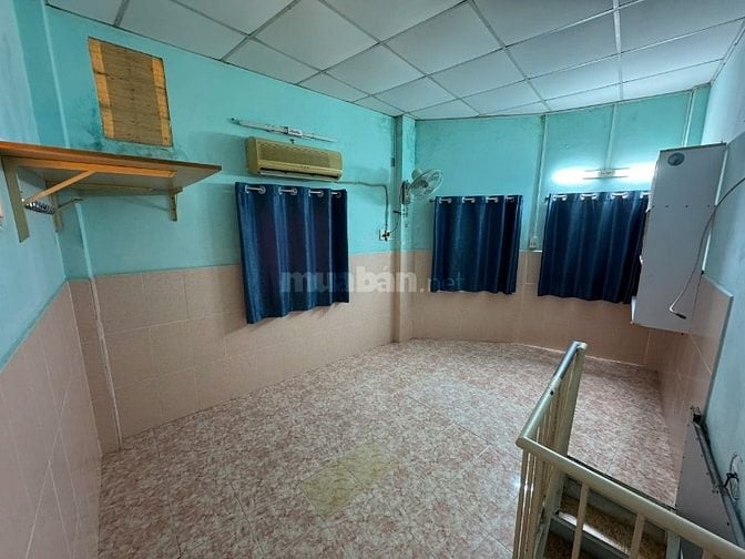 Cho thuê nhà nguyên căn 2 lầu, số 27/40/80 Huỳnh Tịnh Của, Quận 3, 3x6