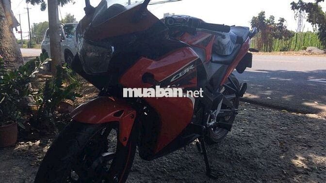 Honda CBR 150R Đỏ