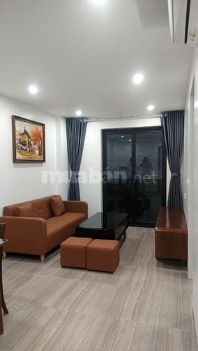 Chính chủ cần cho thuê căn hộ Lạc Long Quân khép kín, thang máy