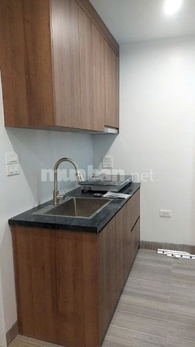Chính chủ cần cho thuê căn hộ Lạc Long Quân khép kín, thang máy