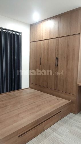 Chính chủ cần cho thuê căn hộ Lạc Long Quân khép kín, thang máy