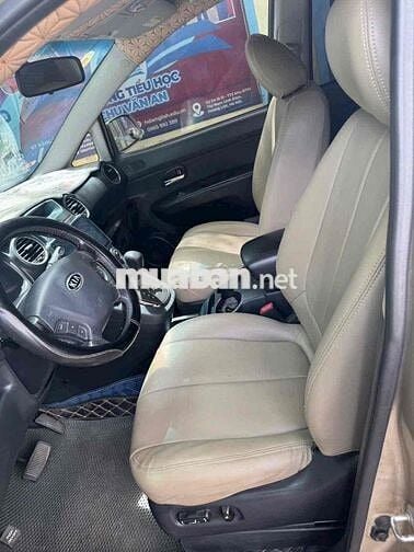 Kia Caren Tự động 7 chỗ Vàng cát