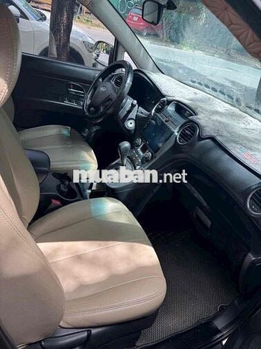 Kia Caren Tự động 7 chỗ Vàng cát