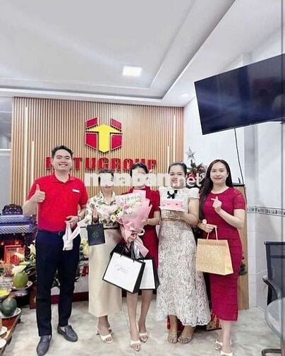 Nhân viên CSKH làm văn phòng giờ  hành chính