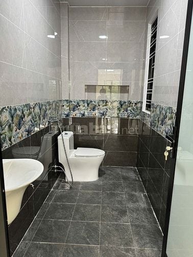 CHO THUÊ LÀM VĂN PHÒNG 4 TẦNG 65M2/ SÀN 