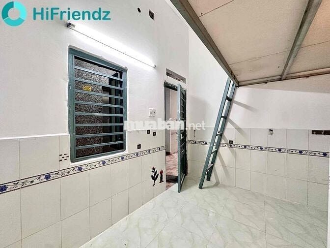 TRỐNG SẴN DUPLEX GIÁ RẺ NGAY NGÃ TƯ 4 XÃ CÓ THANG MÁY GẦN AEON MALL.