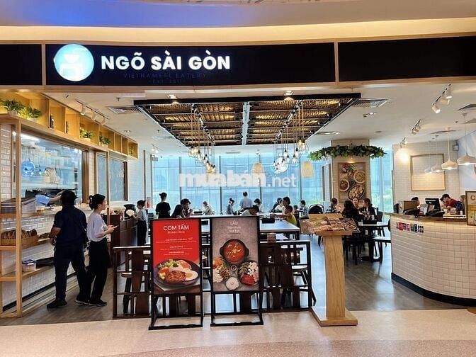 NHÀ HÀNG SHABU YA, POULET TUYỂN PHỤC VỤ, PHỤ BẾP