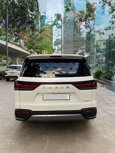 Bán Lexus LX600 Urban 7 chỗ, sản xuất 2023. 