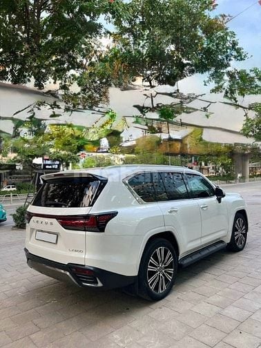 Bán Lexus LX600 Urban 7 chỗ, sản xuất 2023. 