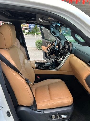 Bán Lexus LX600 Urban 7 chỗ, sản xuất 2023. 