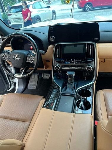 Bán Lexus LX600 Urban 7 chỗ, sản xuất 2023. 