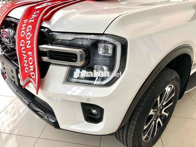 Ford Everest Platinum 2026 xe sẵn giao ngay