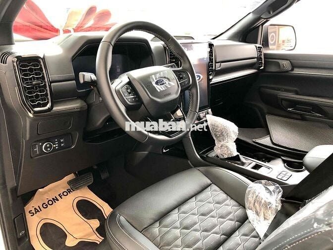 Ford Everest Platinum 2026 xe sẵn giao ngay