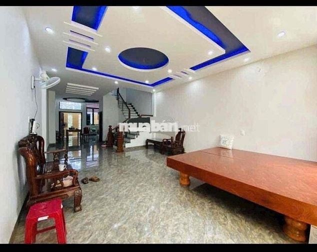 nhà 4 tầng cho thuê. có : 5pn ,5wc. có nội thất.