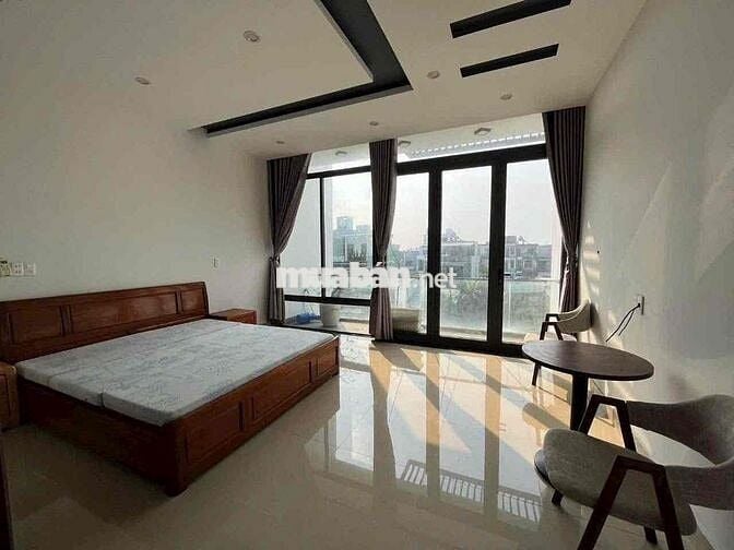 nhà 4 tầng cho thuê. có : 5pn ,5wc. có nội thất.