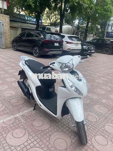 Honda Vision Trắng